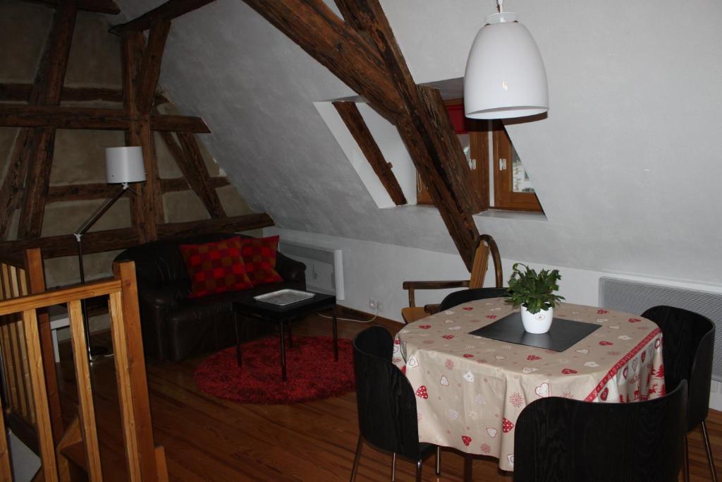 Les Appartements De Home Petite Venise Colmar Bilik gambar